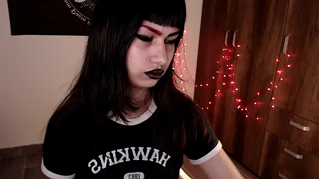 Little-Lucifer online show from 04/05/26, 05:30