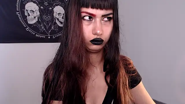 Little-Lucifer online show from 11/06/25, 08:24