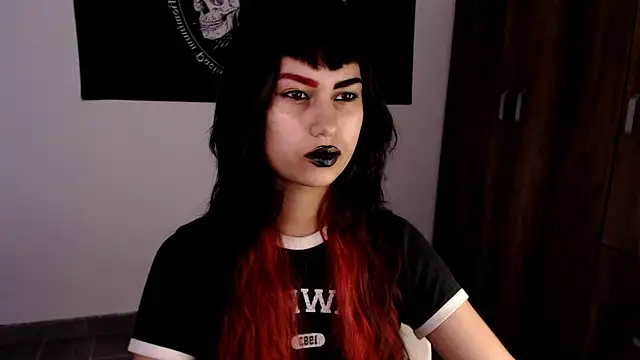 Snapshot of Little-Lucifer chatting on 01/14/26, 10:02 Little-Lucifer online show from 01/14/26, 10:02