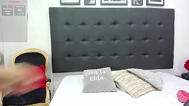 Snapshot of SaraDreamss chatting on 03/07/25, 09:17 SaraDreamss online show from 03/07/25, 09:17