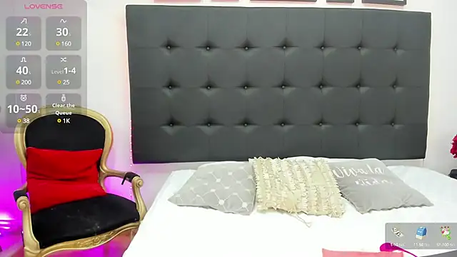 Snapshot of SaraDreamss chatting on 02/21/25, 08:49 SaraDreamss online show from 02/21/25, 08:49