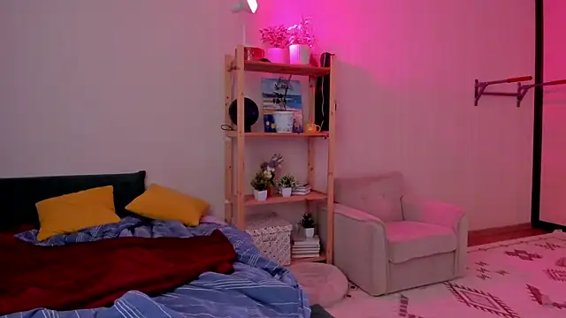 lovely ki online show from 04/29/26, 05:33