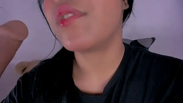 veky saliva01 online show from 01/11/26, 10:33