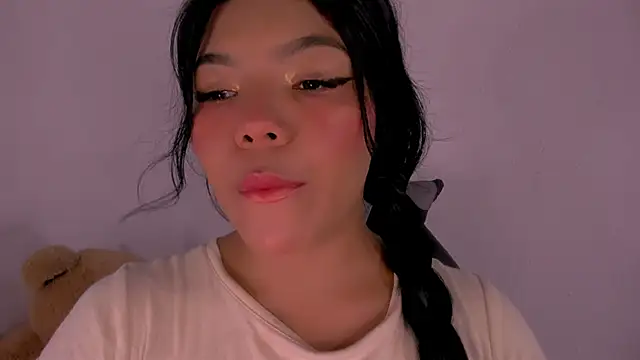 veky saliva01 online show from 11/21/25, 12:20