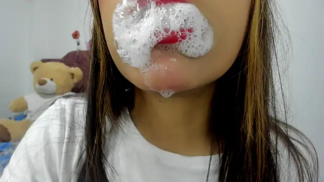 Snapshot of veky_saliva01 chatting on 02/24/25, 02:48 veky saliva01 online show from 02/24/25, 02:48