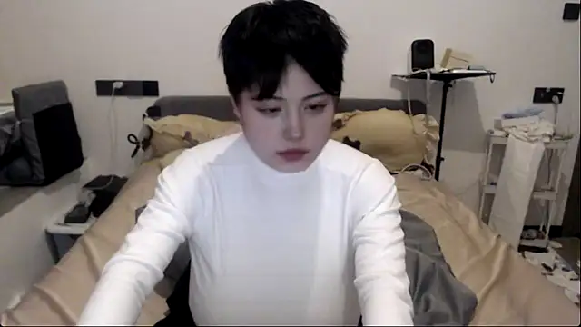 lunalunali online show from 12/04/25, 12:15
