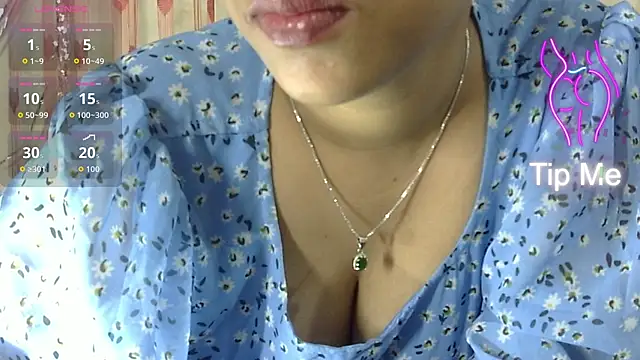 Snapshot of Preeti-Sexy chatting on 11/26/25, 04:45 Preeti-Sexy online show from 11/26/25, 04:45