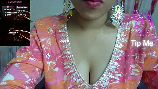 Snapshot of Preeti-Sexy chatting on 10/24/25, 05:39 Preeti-Sexy online show from 10/24/25, 05:39