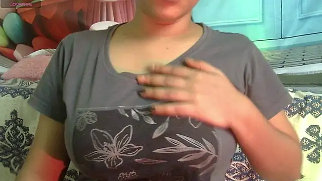 Snapshot of Preeti-Sexy chatting on 06/23/26, 06:11 Preeti-Sexy online show from 06/23/26, 06:11