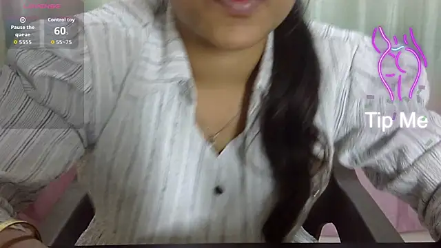 Snapshot of Preeti-Sexy chatting on 01/06/26, 06:50 Preeti-Sexy online show from 01/06/26, 06:50