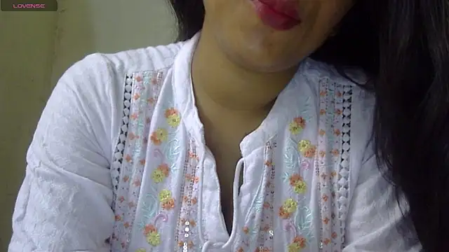 Snapshot of Preeti-Sexy chatting on 04/30/26, 05:03 Preeti-Sexy online show from 04/30/26, 05:03