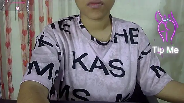 Snapshot of Preeti-Sexy chatting on 11/29/25, 04:56 Preeti-Sexy online show from 11/29/25, 04:56