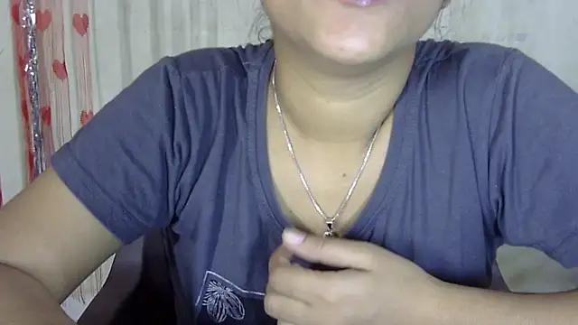 Snapshot of Preeti-Sexy chatting on 11/27/25, 04:35 Preeti-Sexy online show from 11/27/25, 04:35