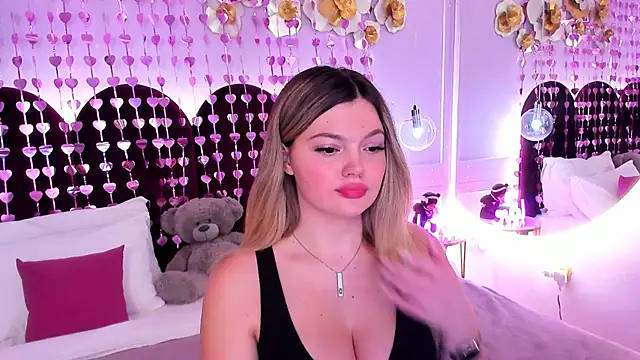 ZaraBloom online show from 02/12/26, 03:23