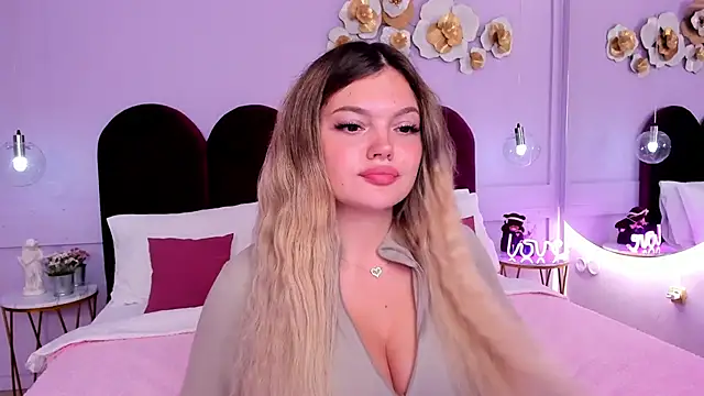 ZaraBloom online show from 09/09/25, 03:21