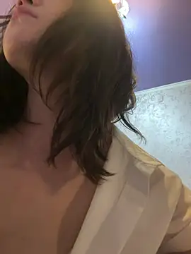 Snapshot of JoyFulLicss chatting on 03/21/25, 05:34 JoyFulLicss online show from 03/21/25, 05:34