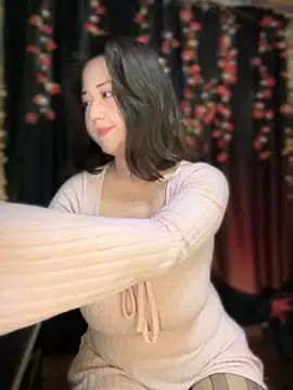 Snapshot of JoyFulLicss chatting on 11/02/25, 11:04 JoyFulLicss online show from 11/02/25, 11:04