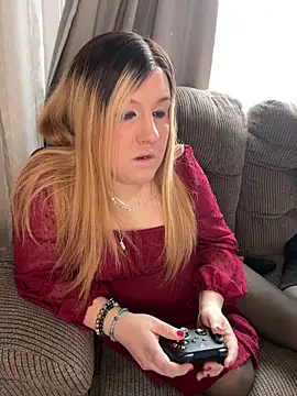 PuckBunny17 online show from 02/08/25, 05:29