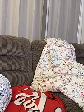 PuckBunny17 online show from 09/19/25, 04:16