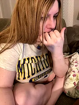 PuckBunny17 online show from 12/23/25, 06:34