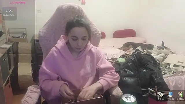 Snapshot of kattleya1407 chatting on 02/28/26, 12:43 kattleya1407 online show from 02/28/26, 12:43