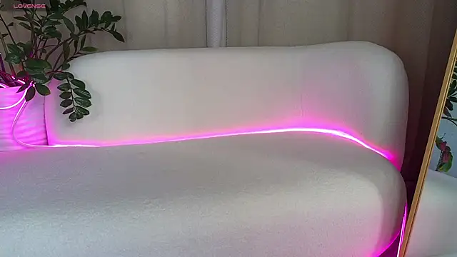 AliceBrayan online show from 03/22/25, 05:17