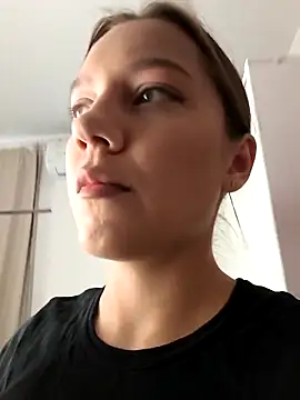 AliceBrayan online show from 10/03/25, 05:09