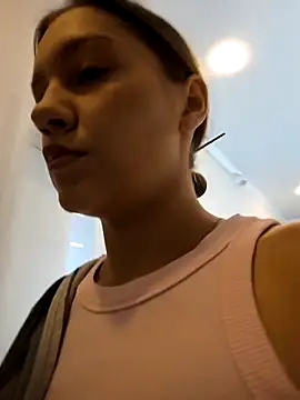 AliceBrayan online show from 10/08/25, 05:09