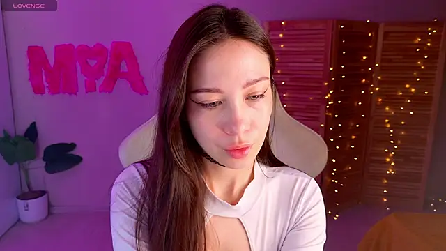 Snapshot of Miss_Mia_Murr chatting on 09/24/25, 03:13 Miss Mia Murr online show from 09/24/25, 03:13