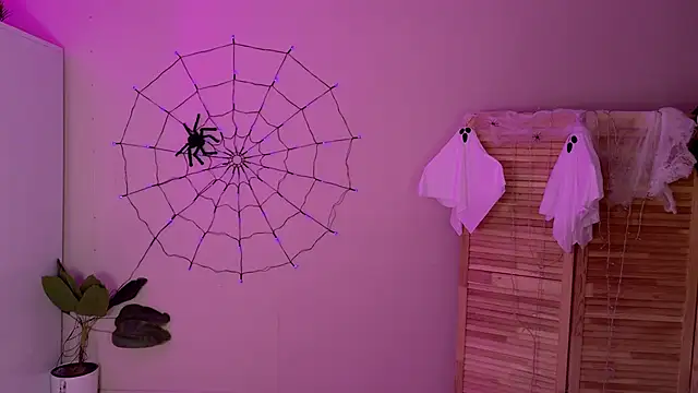 Miss Mia Murr online show from 10/31/25, 05:15