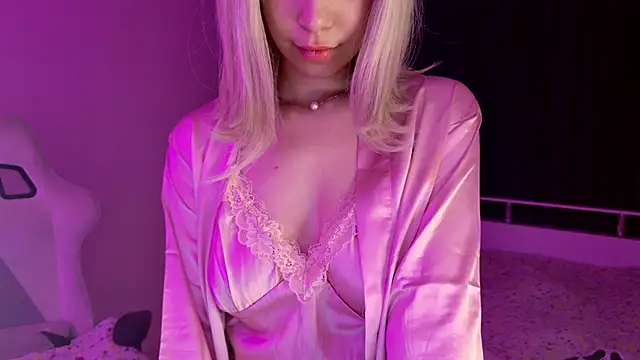 Miss Mia Murr online show from 10/25/25, 04:44