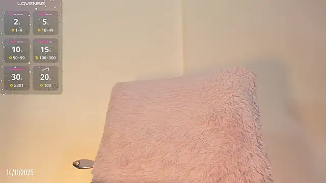 Sofia Burbano online show from 11/14/25, 08:56