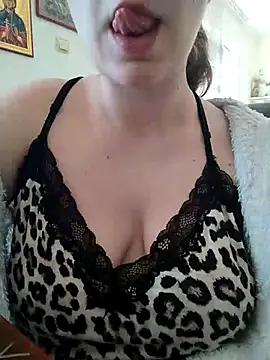 Snapshot of Ketty997 chatting on 03/07/25, 11:18 Ketty997 online show from 03/07/25, 11:18