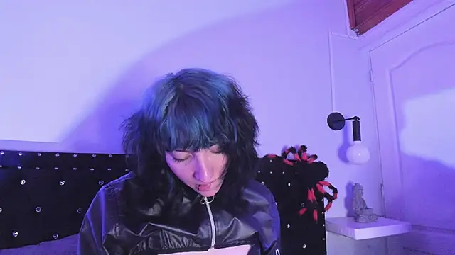 Ghosty Doll online show from 11/12/25, 08:23