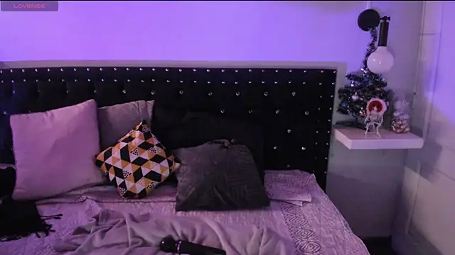 Ghosty Doll online show from 12/14/25, 01:17