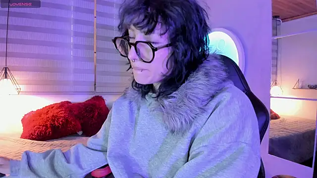 Ghosty Doll online show from 03/28/26, 08:32