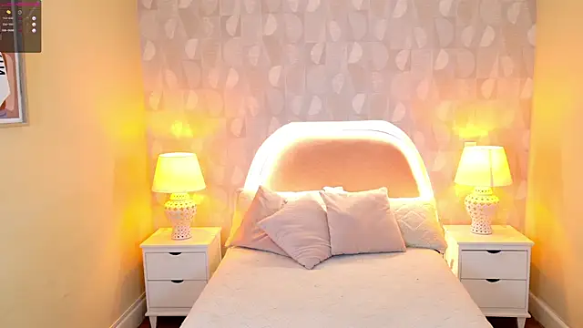 Snapshot of april_rousse chatting on 02/25/25, 10:09 april rousse online show from 02/25/25, 10:09