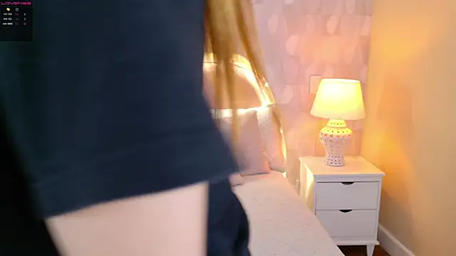 Snapshot of april_rousse chatting on 03/07/25, 07:05 april rousse online show from 03/07/25, 07:05