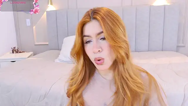 Snapshot of april_rousse chatting on 10/16/25, 02:47 april rousse online show from 10/16/25, 02:47