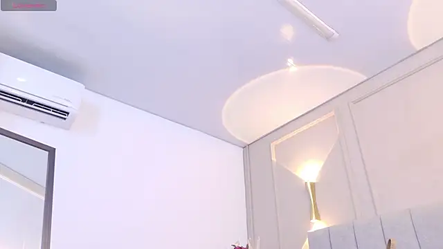 Snapshot of april_rousse chatting on 10/15/25, 12:13 april rousse online show from 10/15/25, 12:13