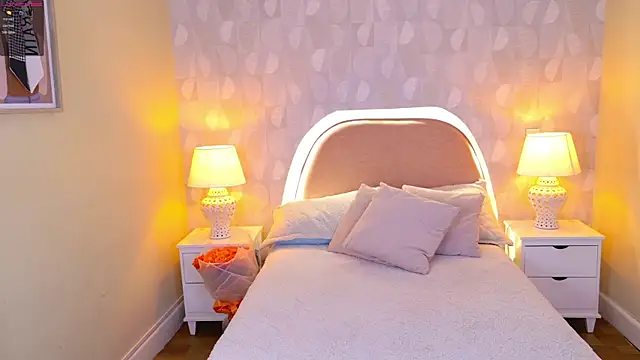 Snapshot of april_rousse chatting on 02/20/25, 07:08 april rousse online show from 02/20/25, 07:08