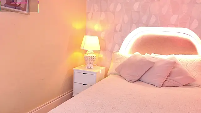 Snapshot of april_rousse chatting on 09/09/25, 12:14 april rousse online show from 09/09/25, 12:14