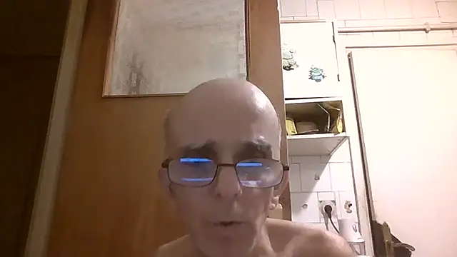 Snapshot of mariusica1@xh chatting on 07/16/26, 06:27 mariusica1xh online show from 07/16/26, 06:27
