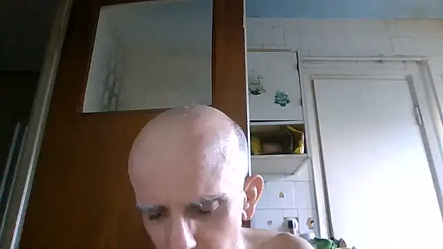 Snapshot of mariusica1@xh chatting on 06/19/26, 04:46 mariusica1xh online show from 06/19/26, 04:46