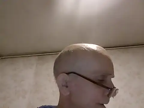 mariusica1xh online show from 11/28/25, 04:18