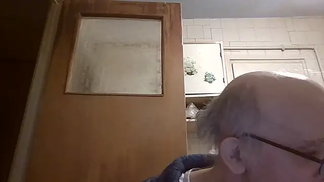 mariusica1xh online show from 04/15/26, 06:34