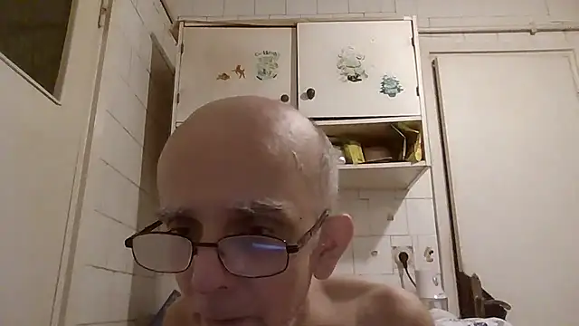 Snapshot of mariusica1@xh chatting on 07/08/26, 08:53 mariusica1xh online show from 07/08/26, 08:53