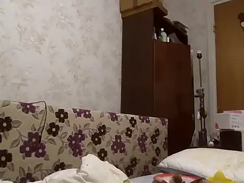 mariusica1xh online show from 10/31/25, 10:27