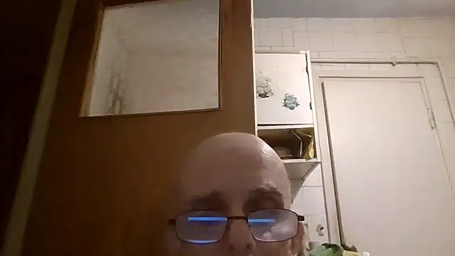 Snapshot of mariusica1@xh chatting on 06/18/26, 09:20 mariusica1xh online show from 06/18/26, 09:20