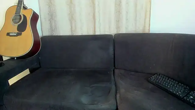 Snapshot of Henrikk_senn chatting on 11/03/25, 11:19 Henrikk senn online show from 11/03/25, 11:19